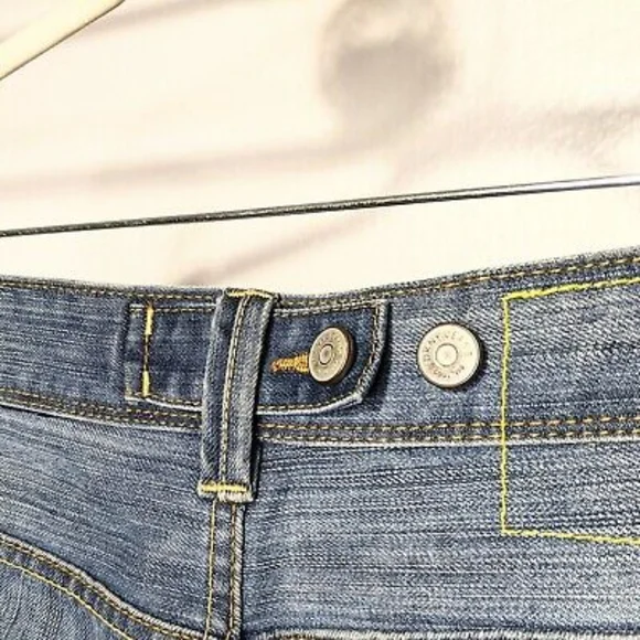 DKNY Bleecker Jean 36" x 32" - Picture 3 of 3